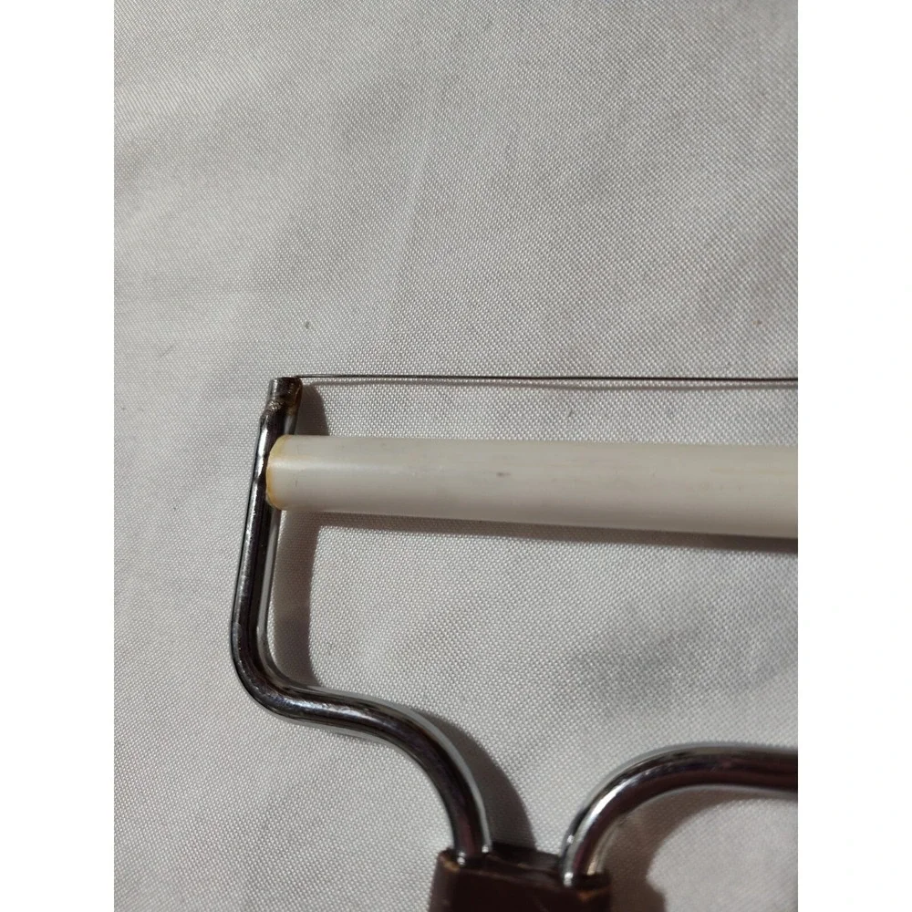 Travco brown daisy cheese slicer movie prop MCM FLAWS